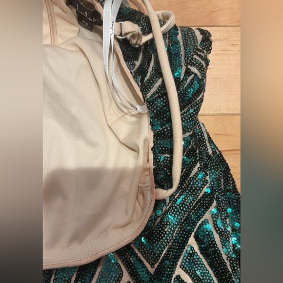 LULU’S LOST IN YOUR EYES TEAL SEQUIN BODYCON MINI DRESS - Picture 8 of 8